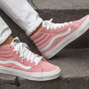 Pink suede sk8-hi Vans